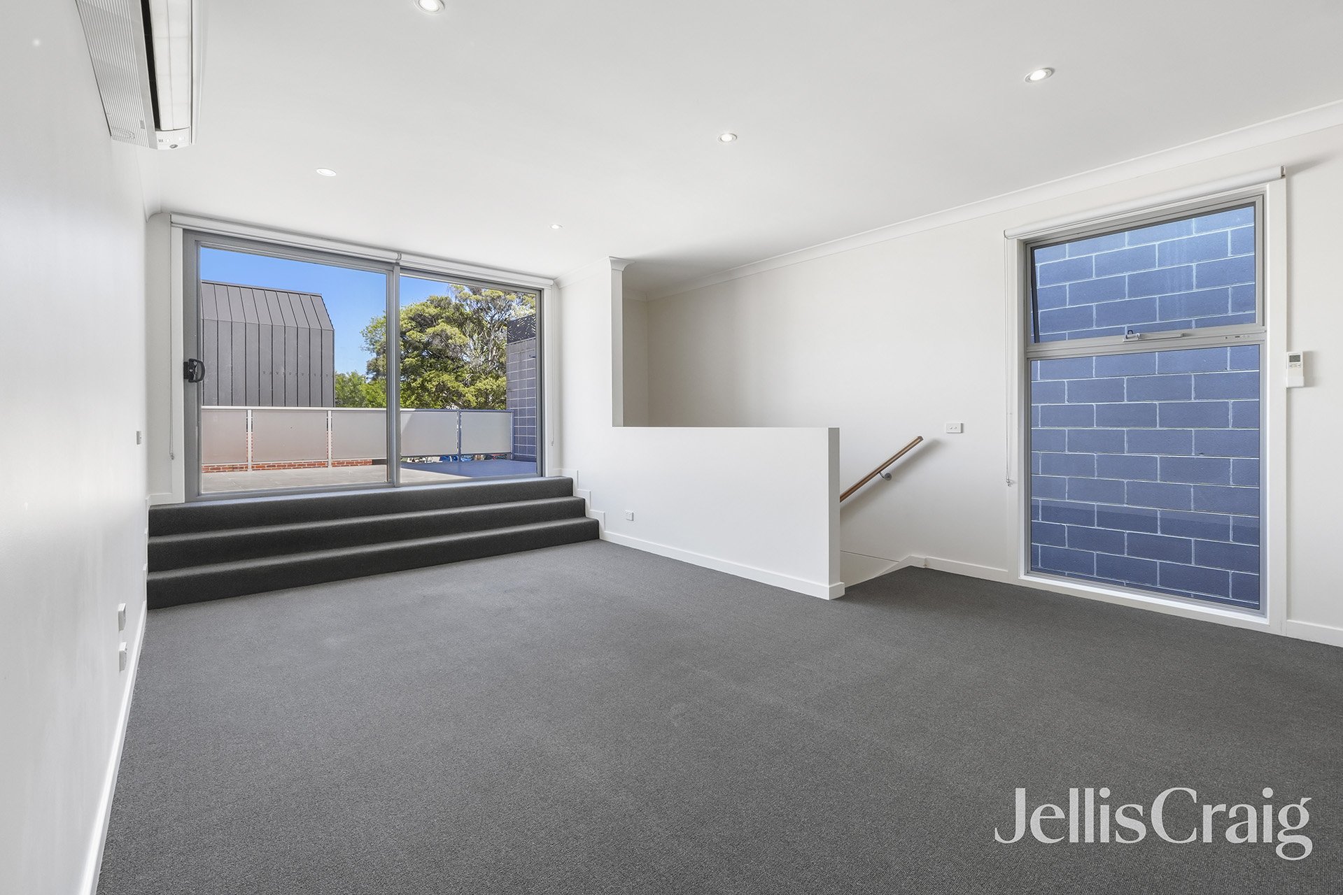 1/15 Chandler Street, Parkdale image 1
