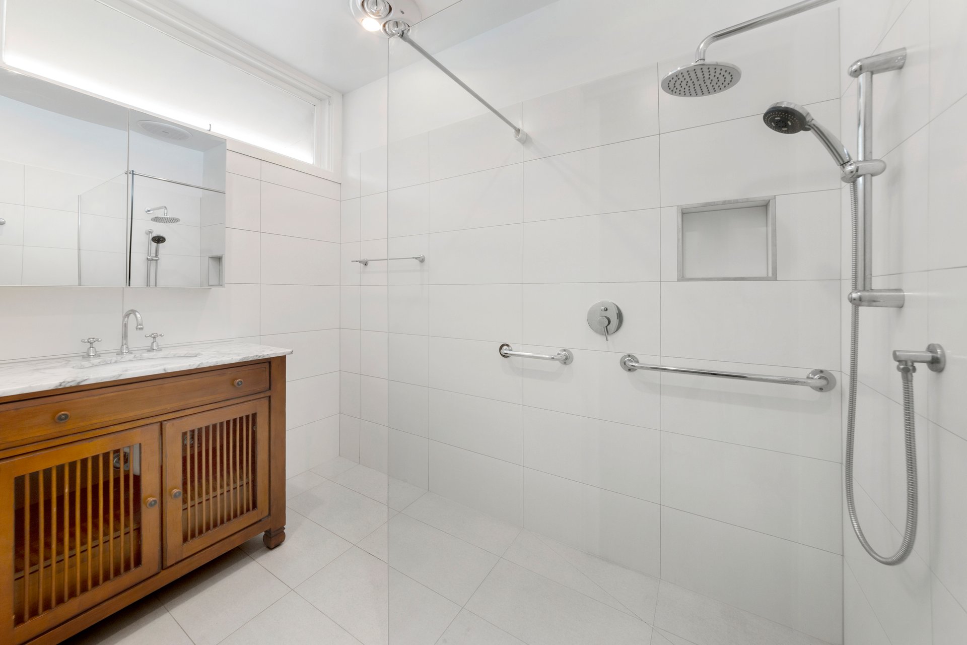 1 / 15 Gillard Street BRIGHTON EAST