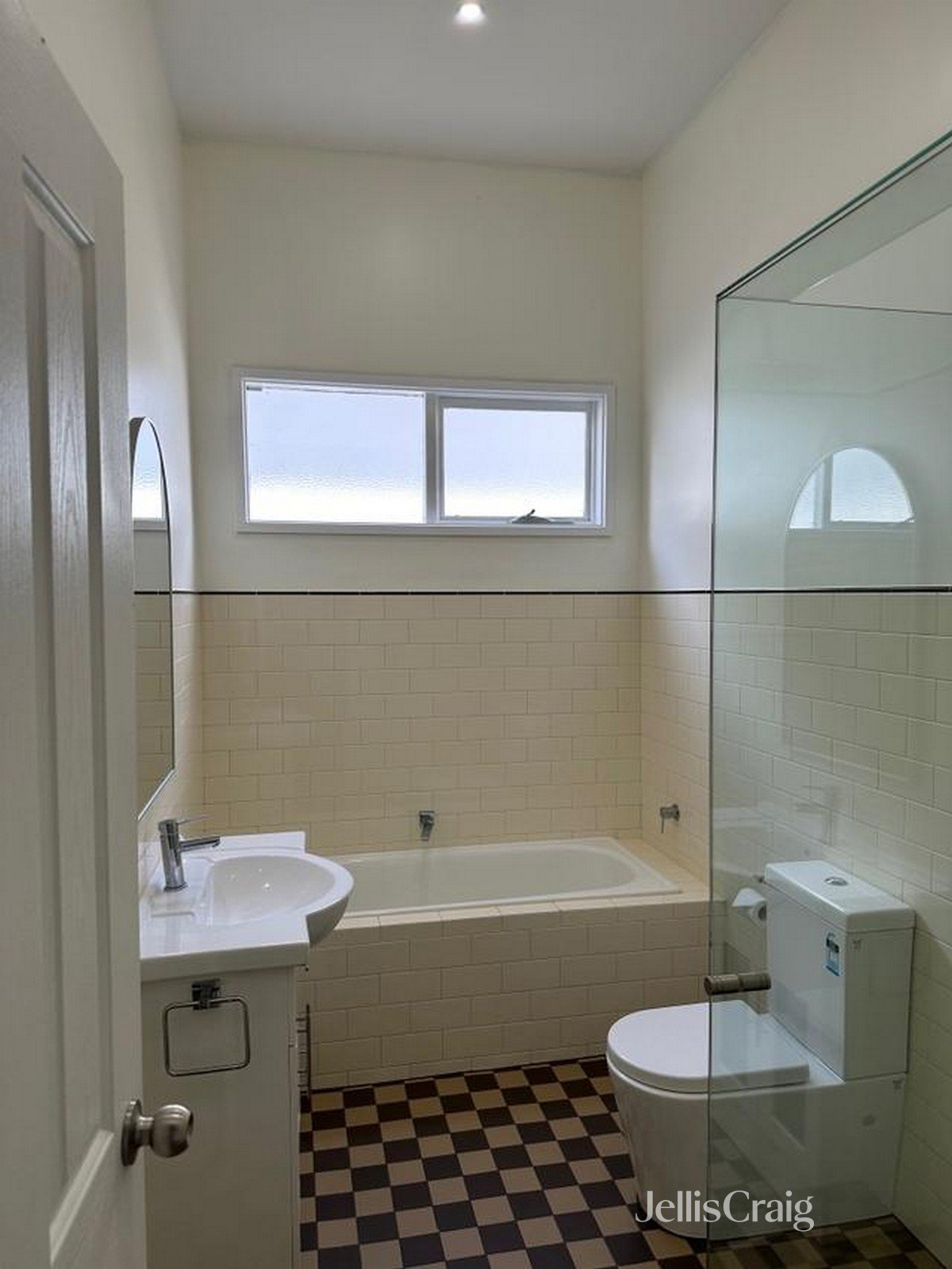 115 Gladstone Avenue, Northcote image 8