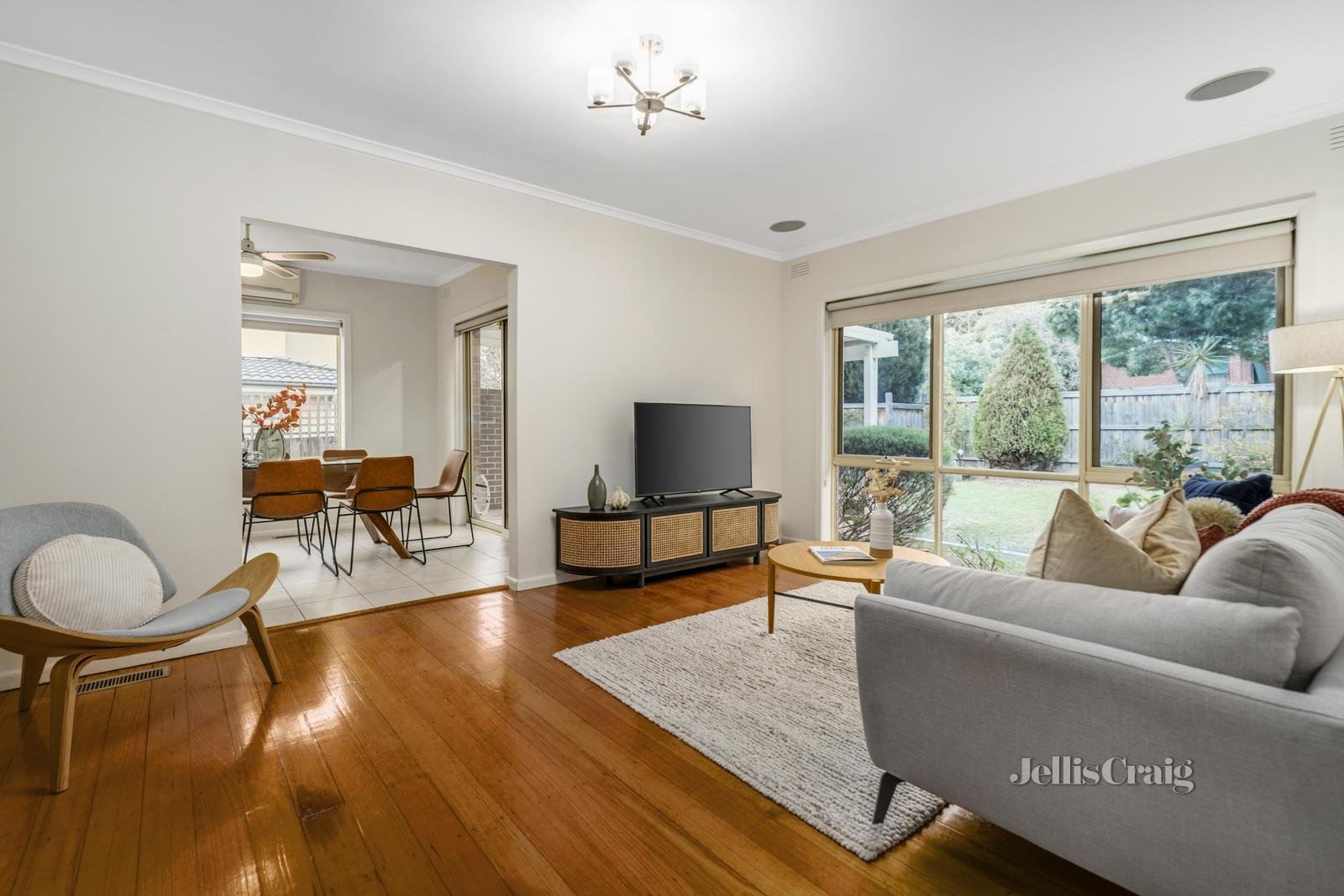 1/15 Illuka Crescent, Mount Waverley image 2