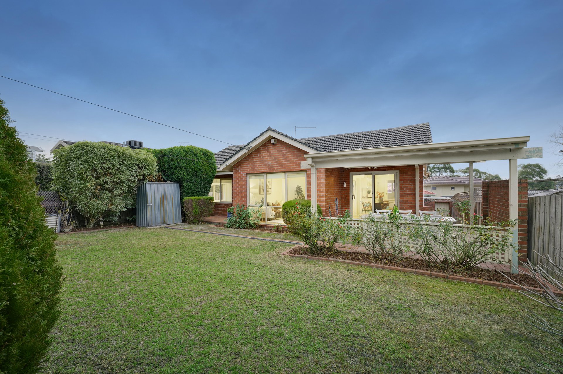 1/15 Illuka Crescent, Mount Waverley image 1