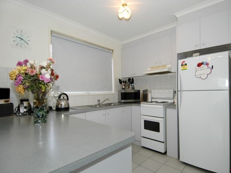1/15 Ingrid Crescent, Herne Hill image 3