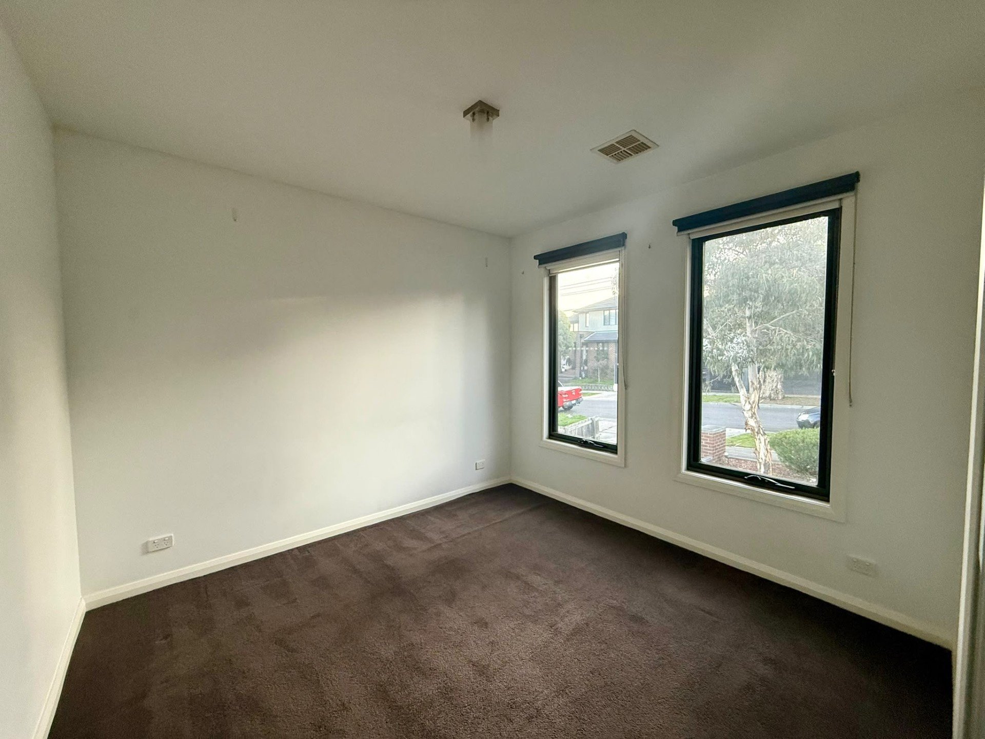 1/15 Lewis Grove, Mount&nbsp;Waverley image 4