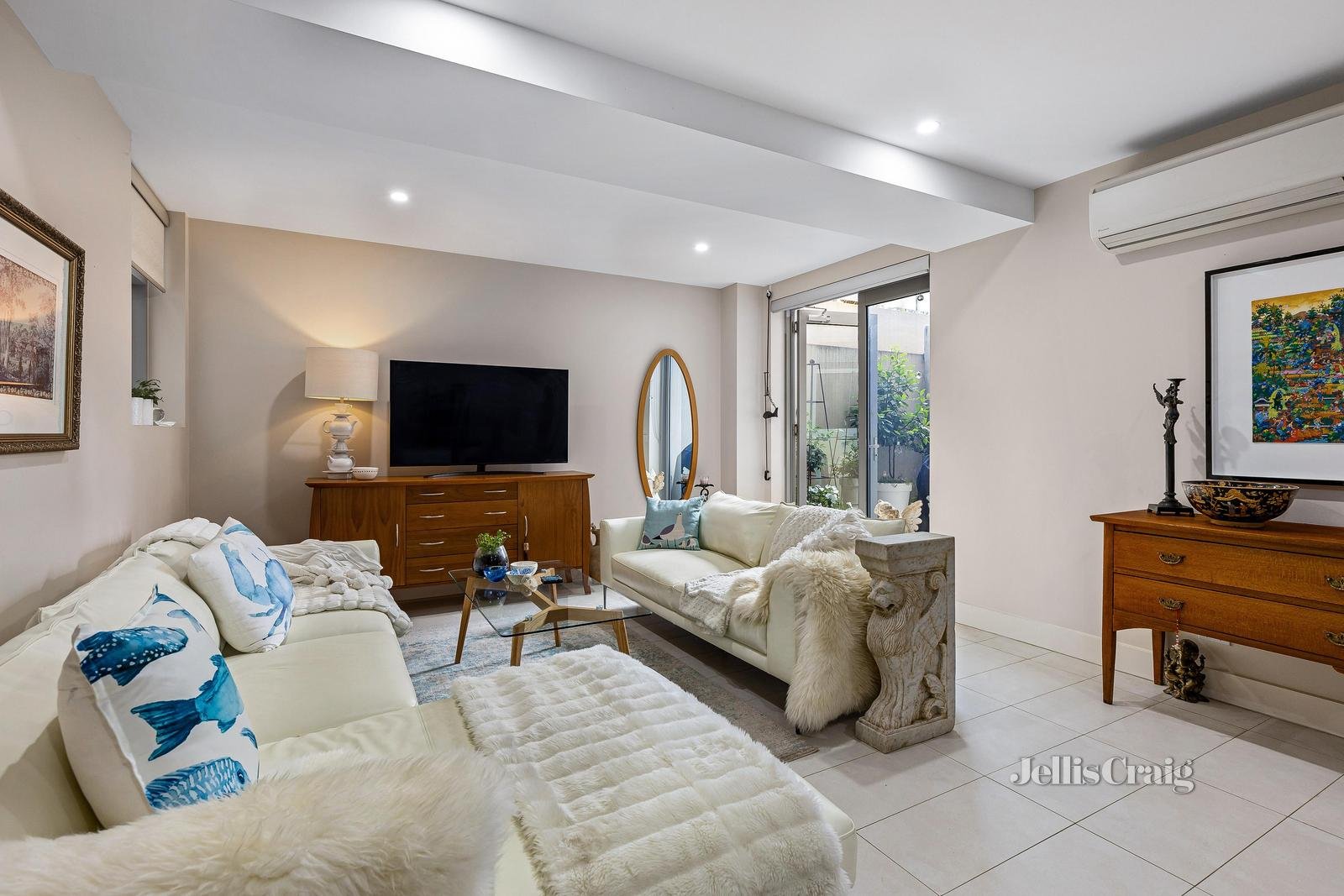 1/15 Morce Avenue, Sorrento image 2