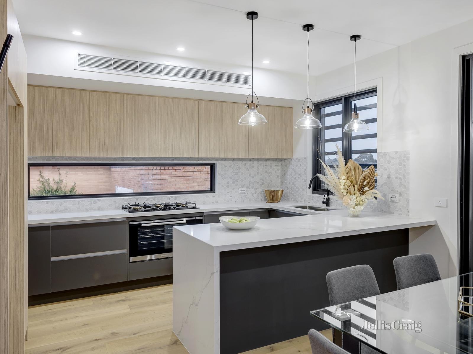 1/15 Moresby Avenue, Bulleen image 3