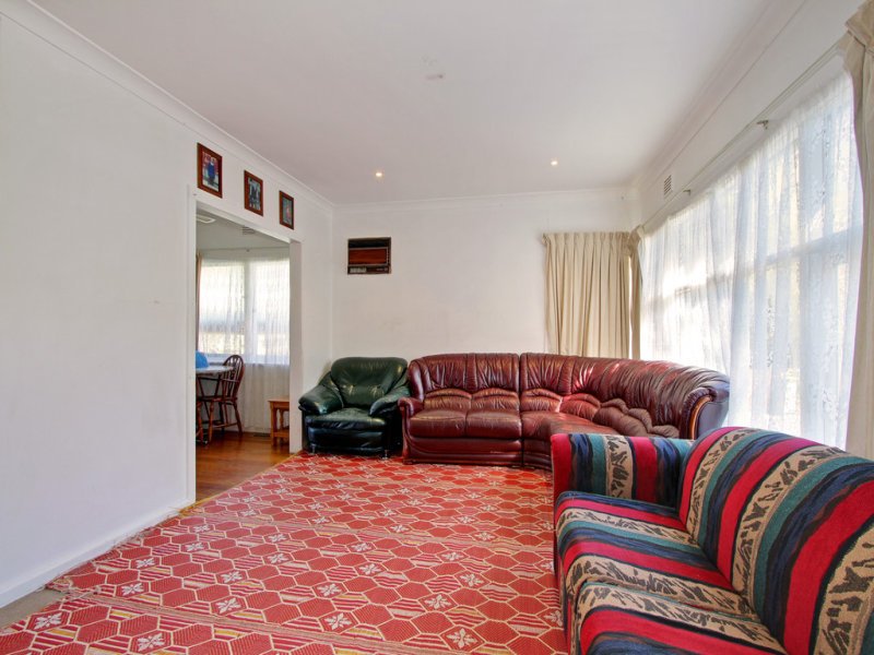 115 Mount View Parade, Croydon image 4