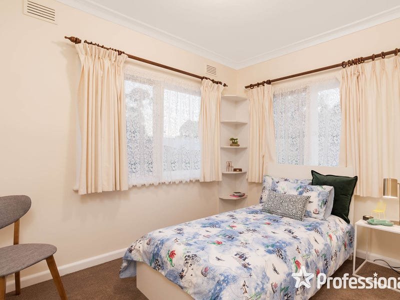 115 Mount View Parade, Croydon image 9