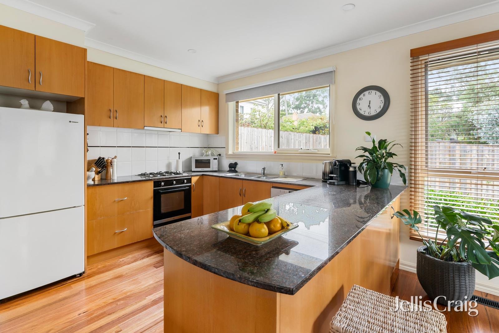 1/15 Paton Street, Montmorency image 2