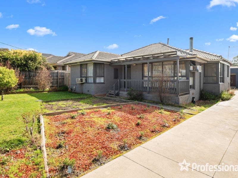 1/15 Selkirk Avenue, Wantirna image 1