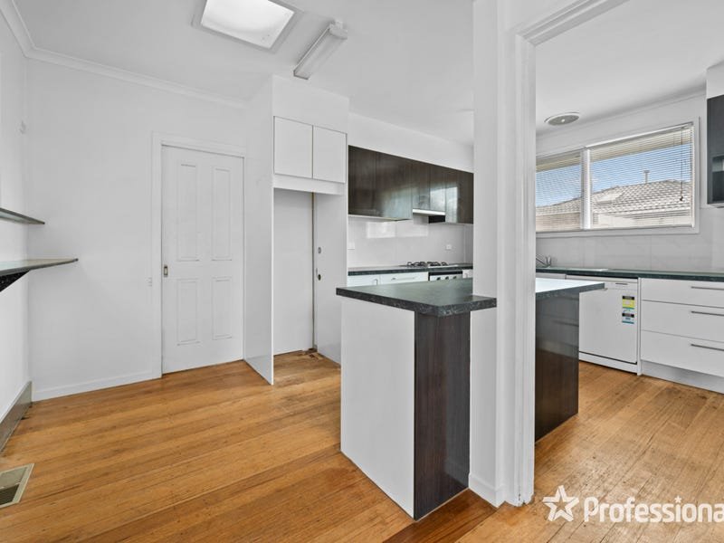 1/15 Selkirk Avenue, Wantirna image 4