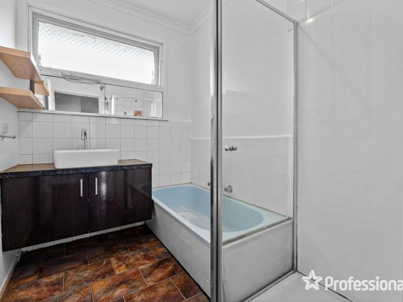 1/15 Selkirk Avenue, Wantirna image 11