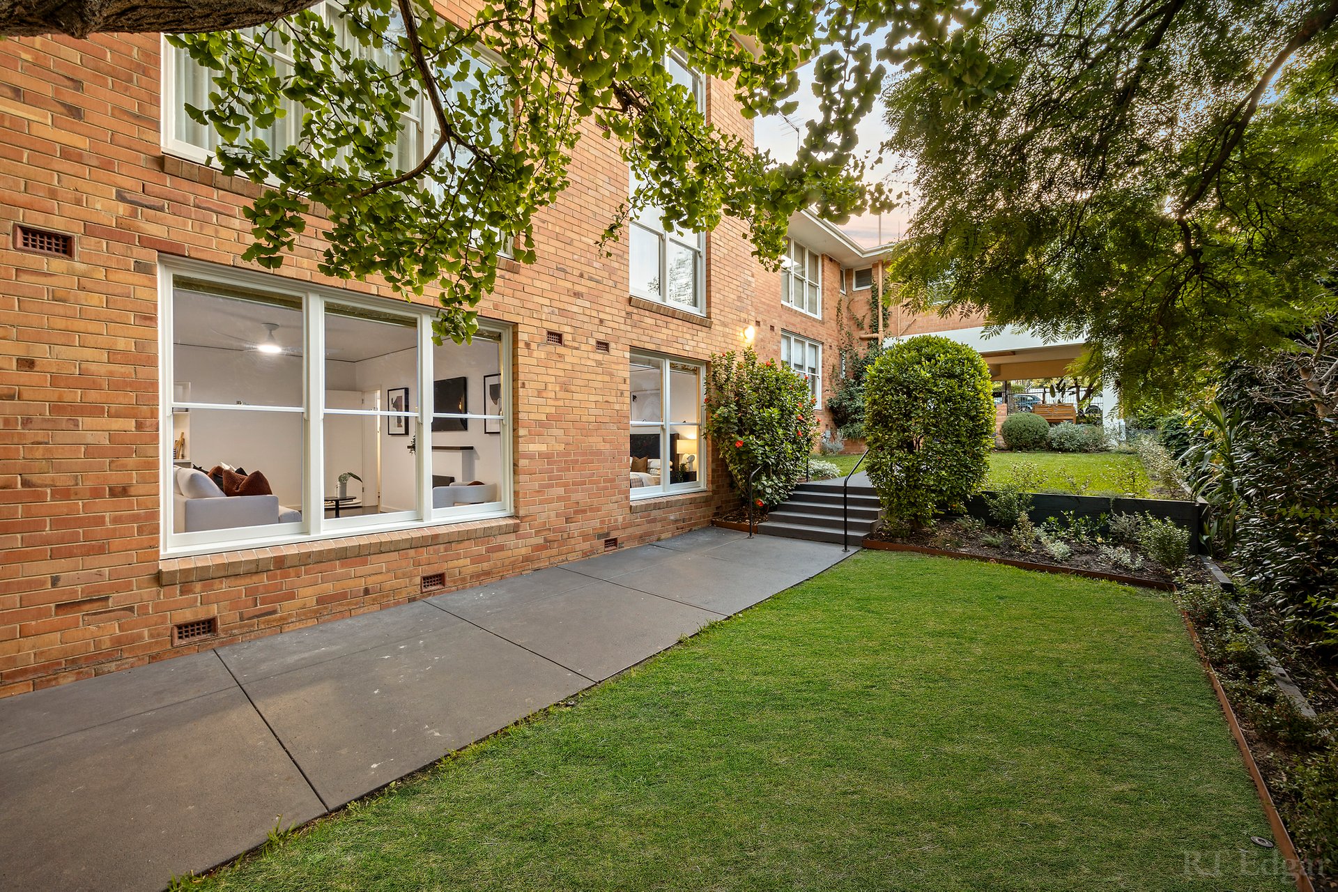 Property Gallery - Main Image