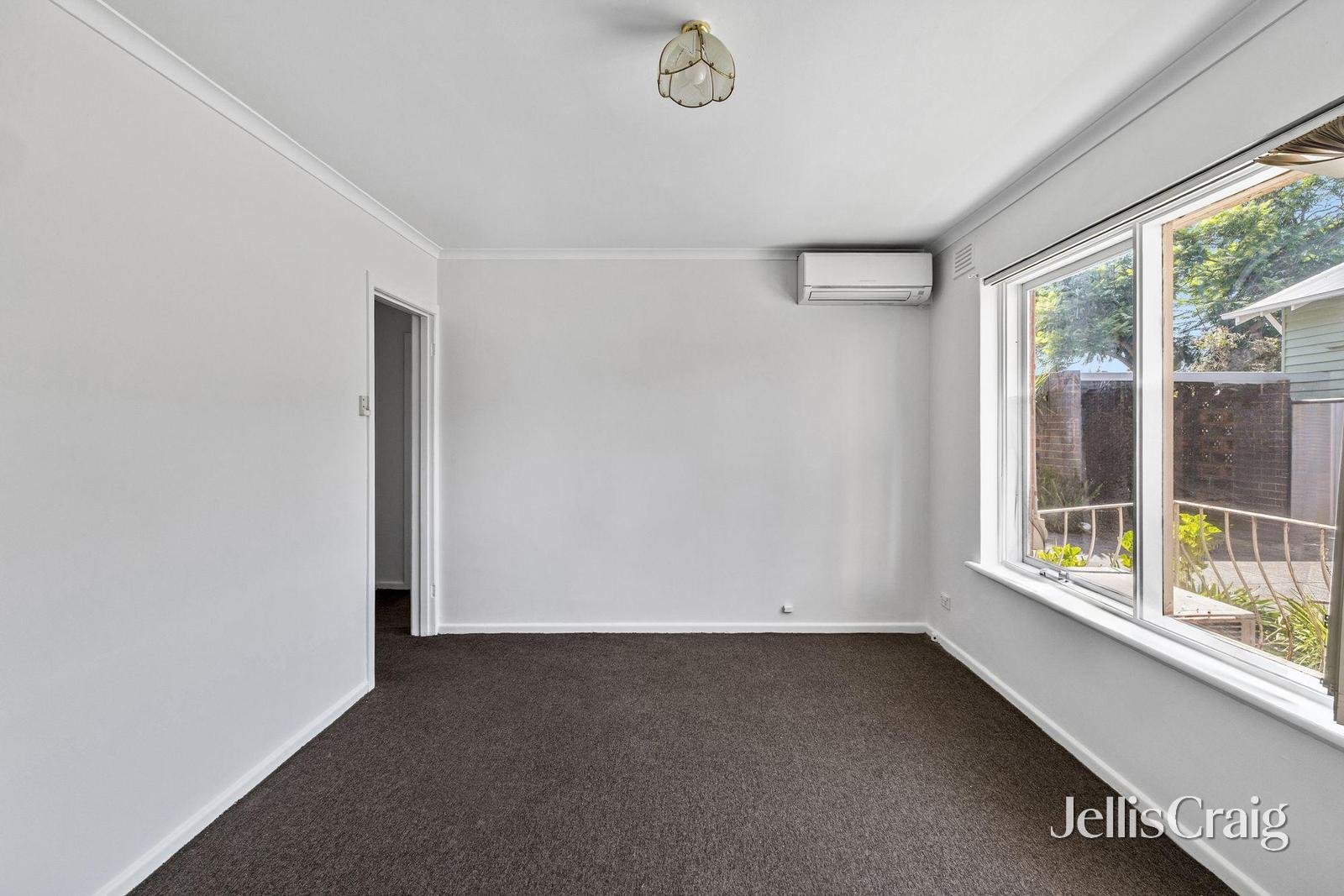 1/15 Speight Street, Newport image 2