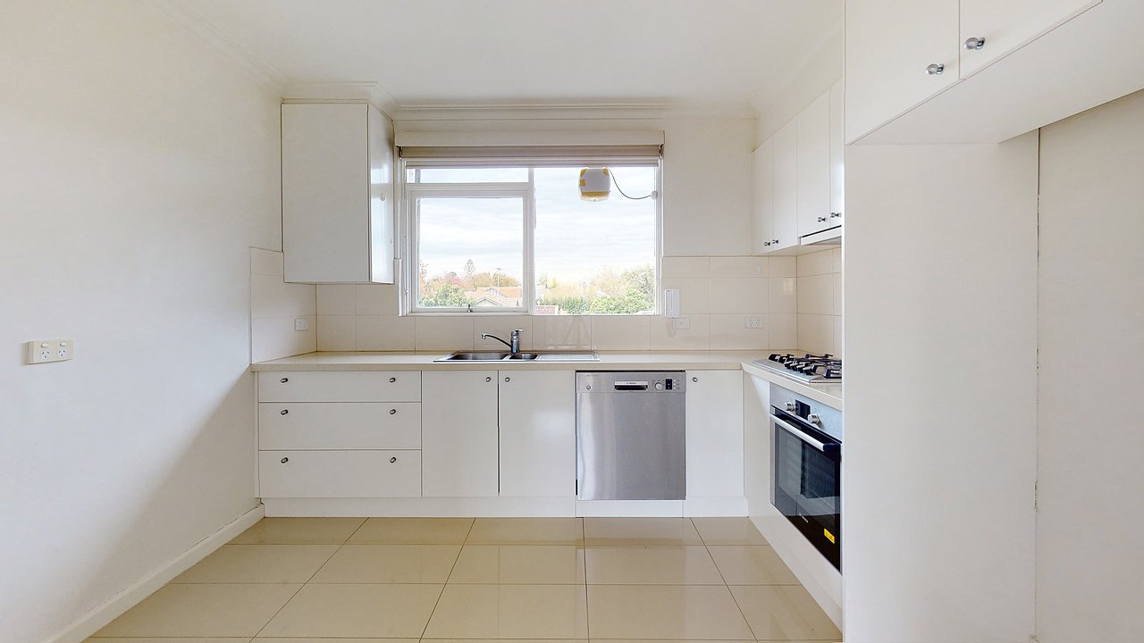 11/50 Leura Grove, Hawthorn East image 2