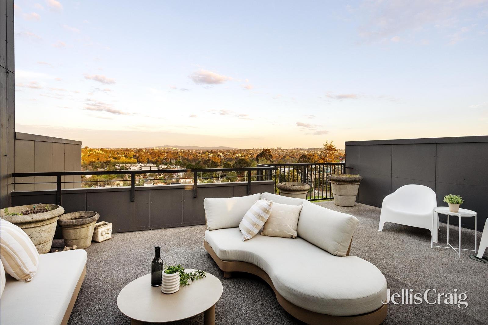 11/50 Upper Heidelberg Road, Ivanhoe image 2