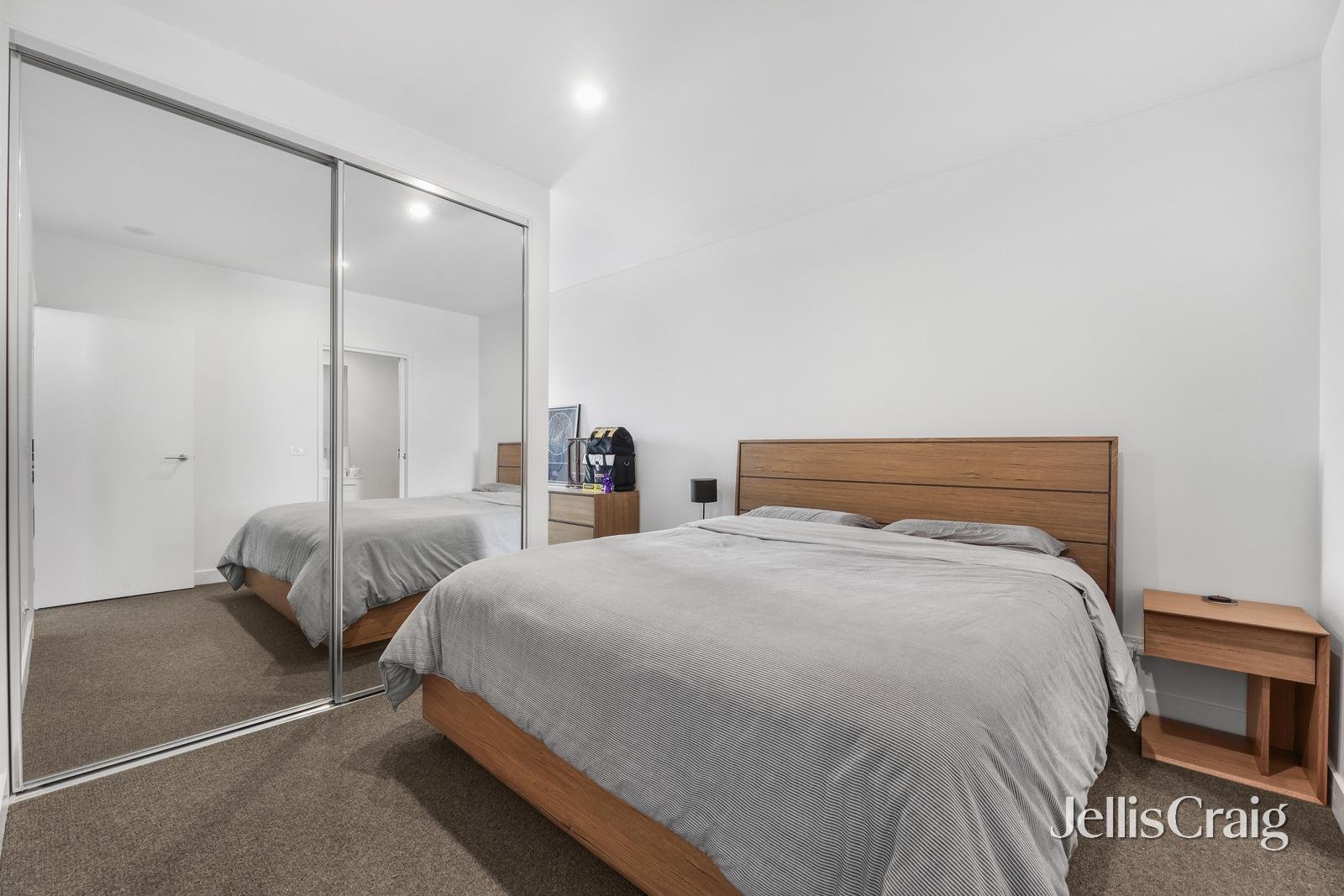 115/1 Lusher Road, Croydon image 4