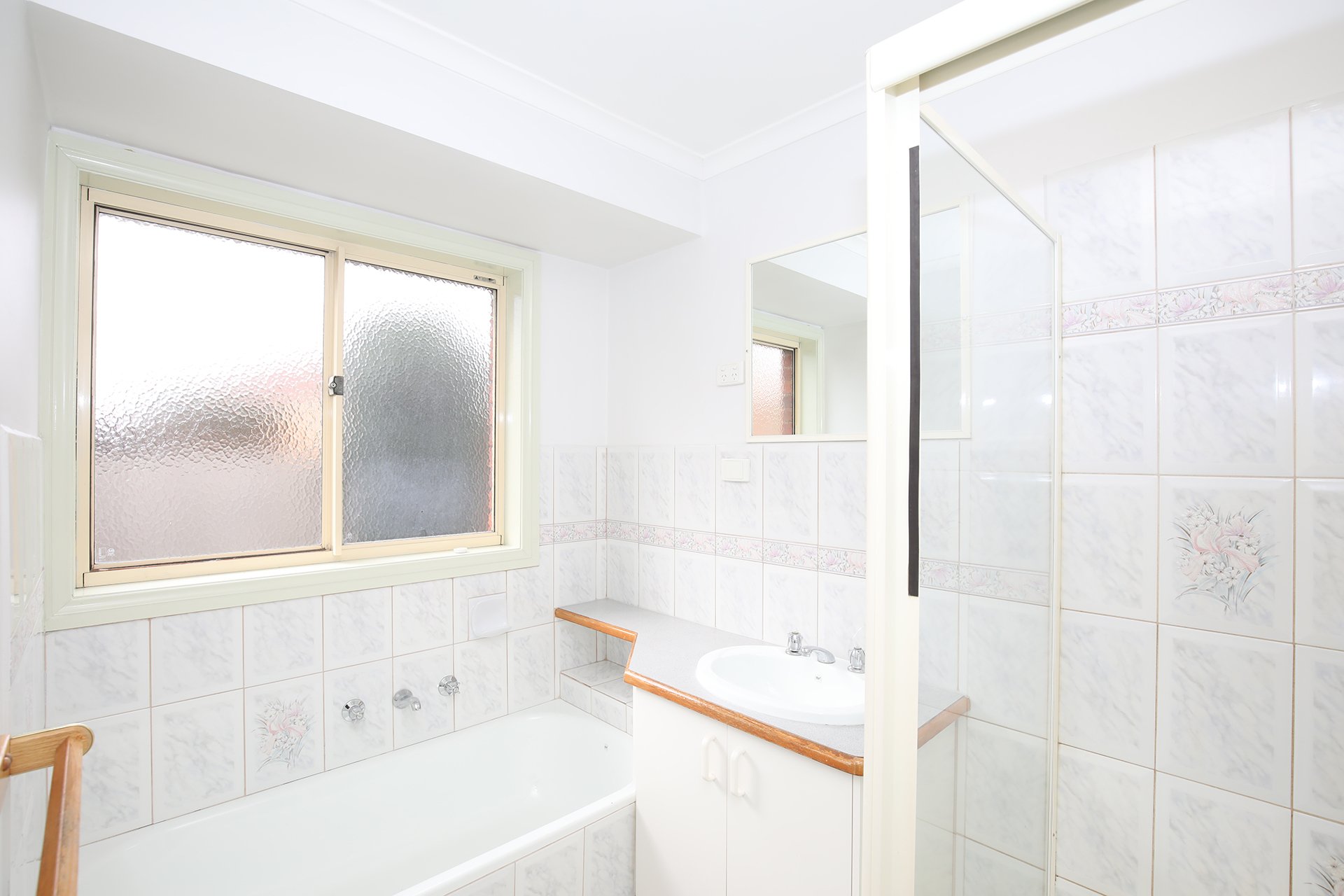 1/151 Springfield Road, Blackburn North image 5