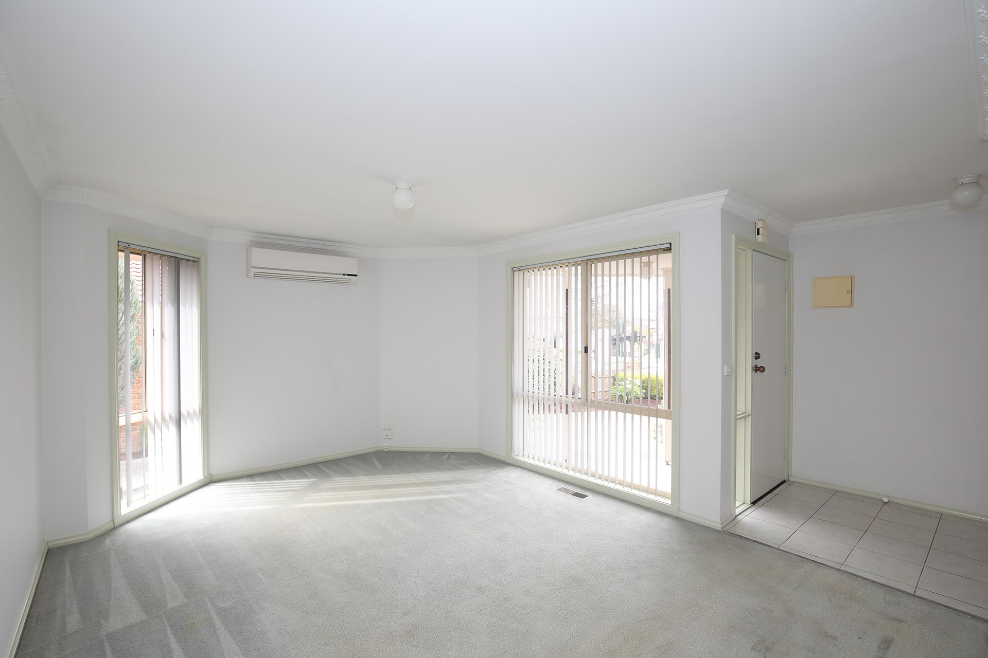 1/151 Springfield Road, Blackburn North image 2