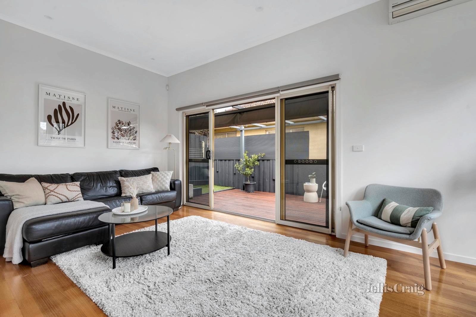 1/153 Essex Street, Pascoe Vale image 2