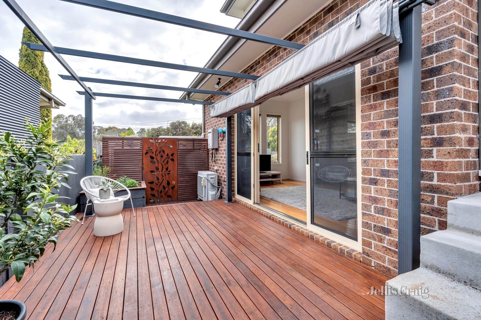 1/153 Essex Street, Pascoe Vale image 5