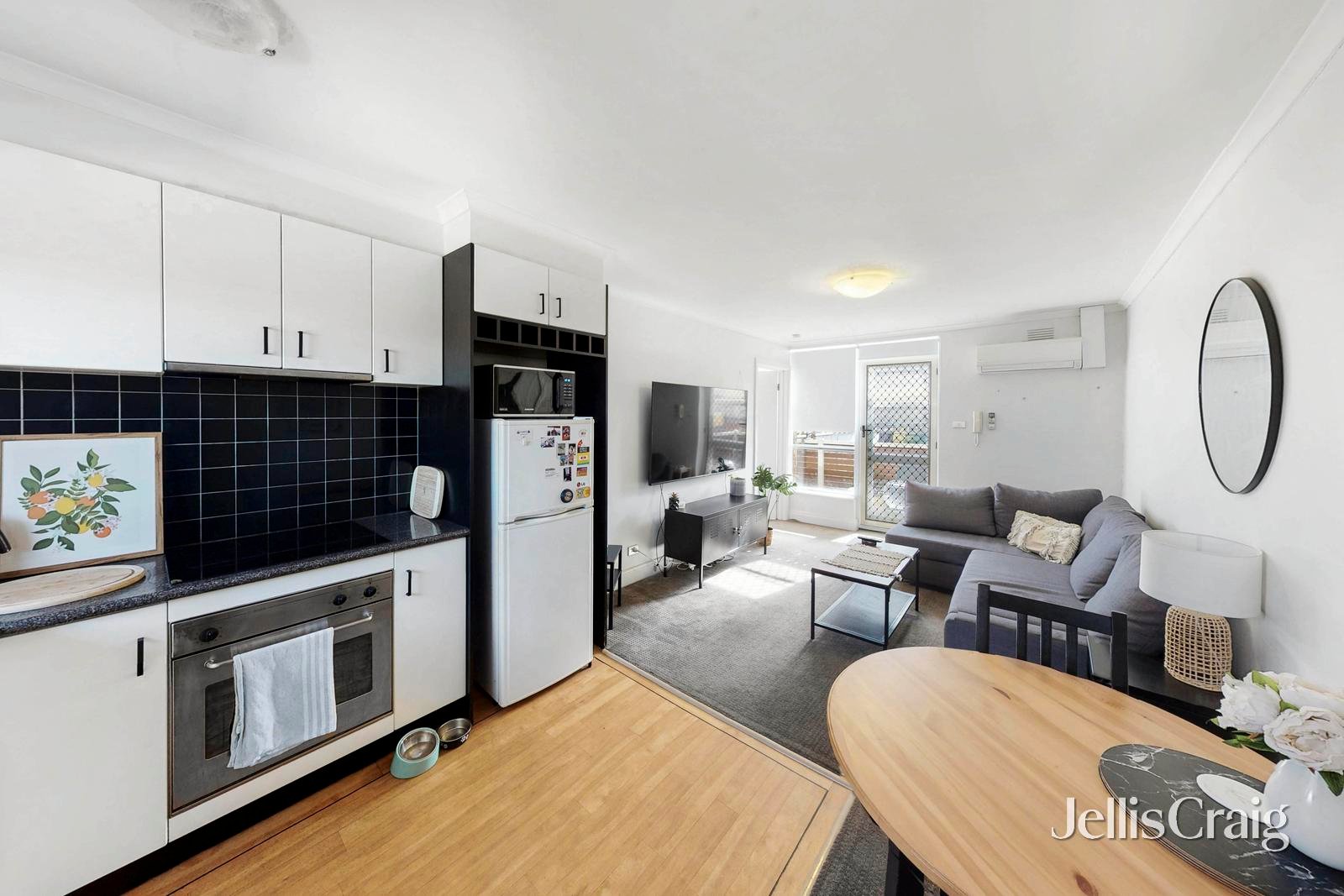 11/55 Wellington Street, Flemington image 2
