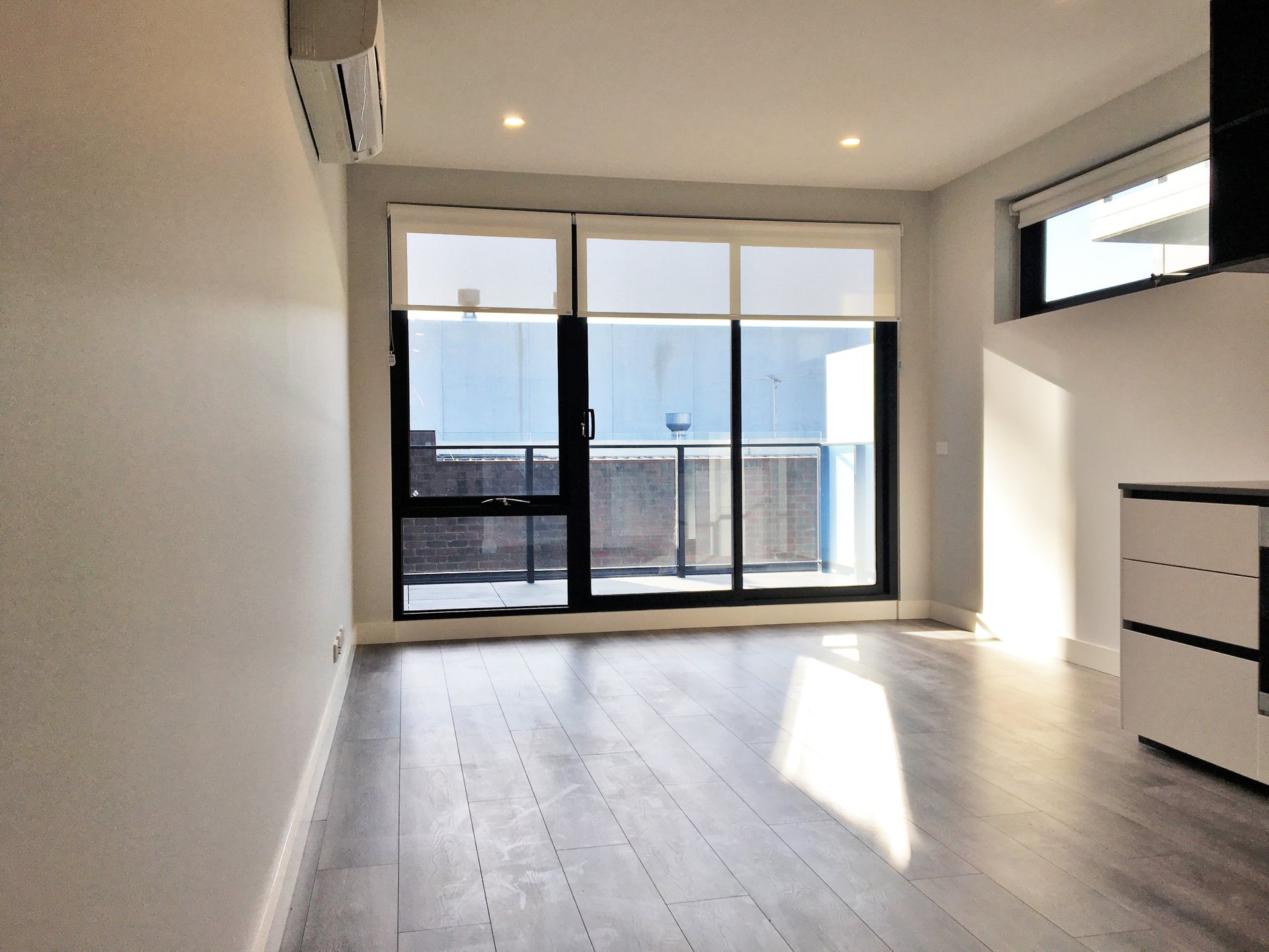 115/55 Railway Road, Blackburn image 2