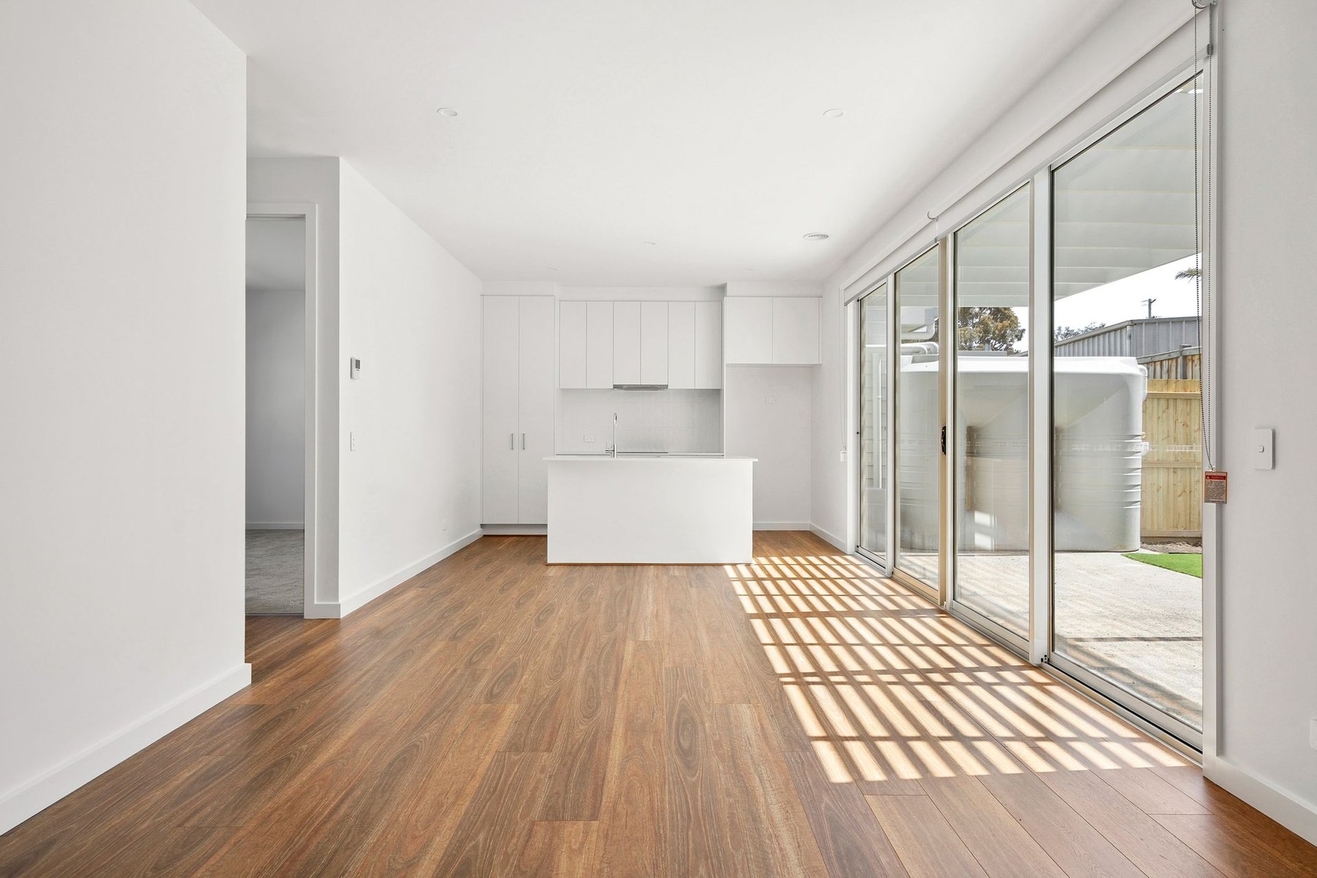 1/156 Ballarat Road, Hamlyn Heights image 3