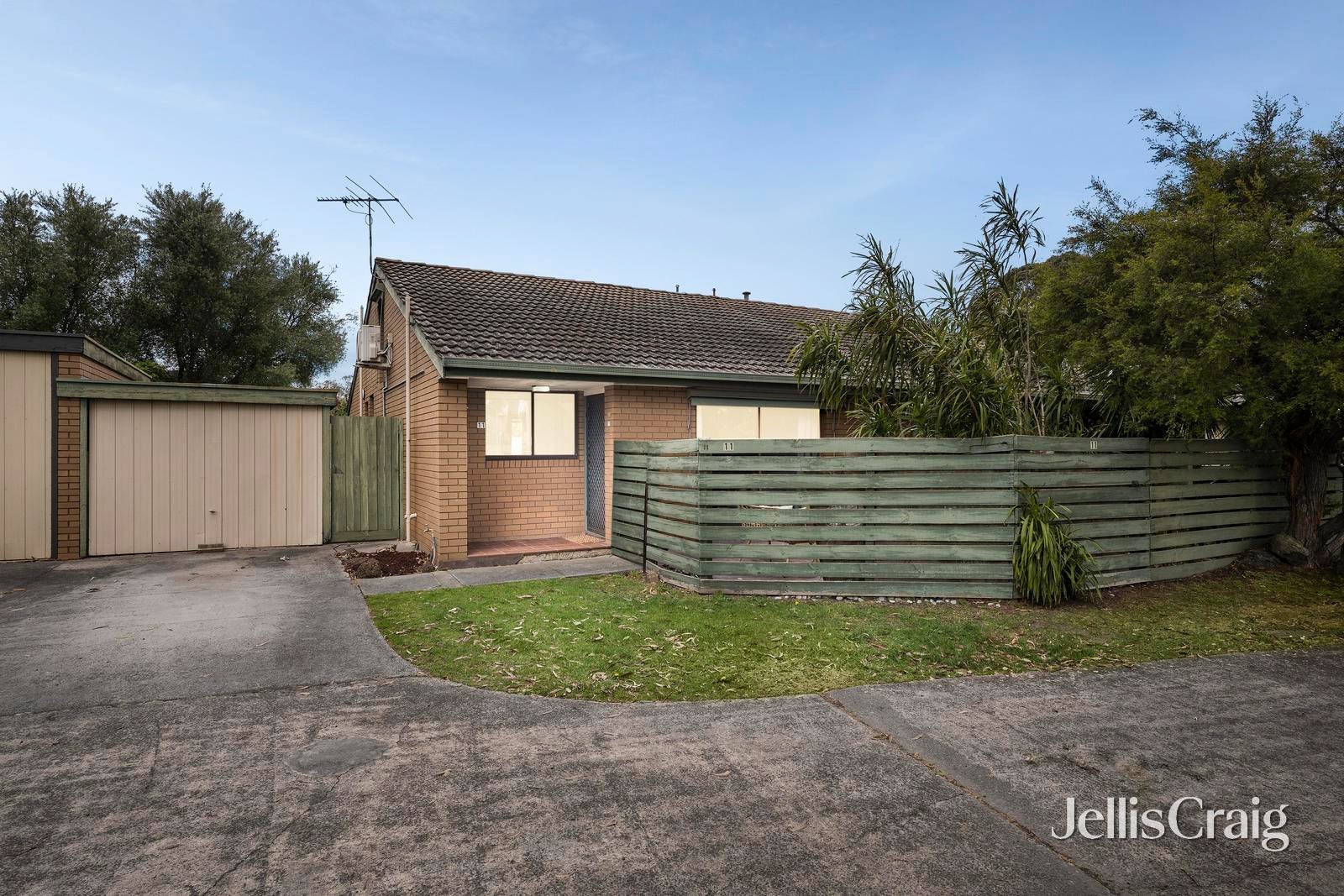 11/56 Hamilton Road, Bayswater North image 1