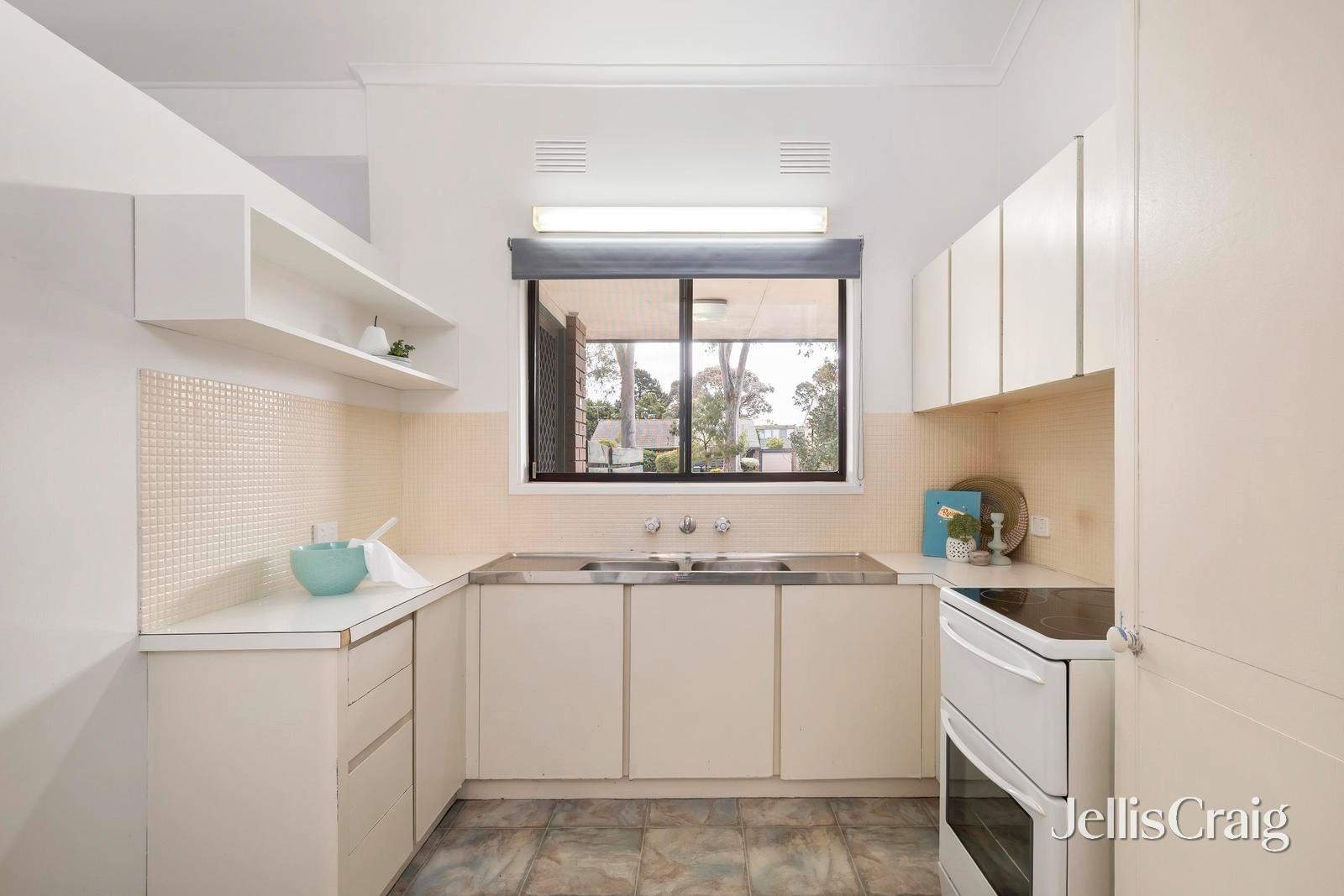 11/56 Hamilton Road, Bayswater North image 3