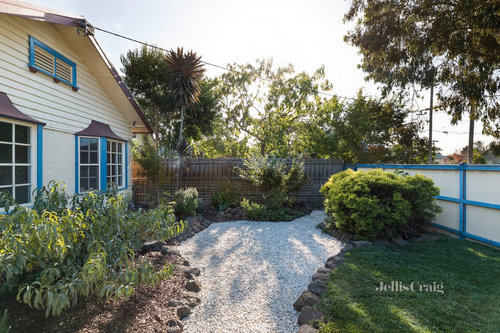 1/157 Ballantyne Street, Thornbury image 2