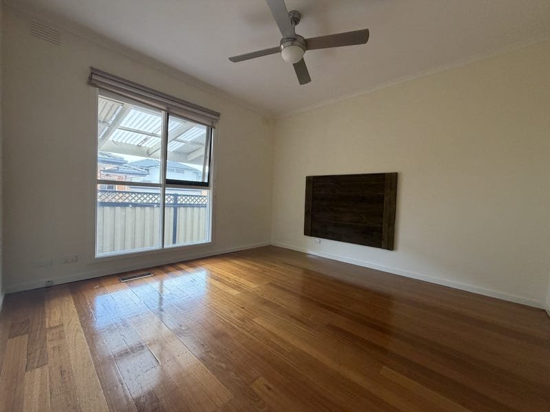1/158 Buckley Street, Noble&nbsp;Park image 4