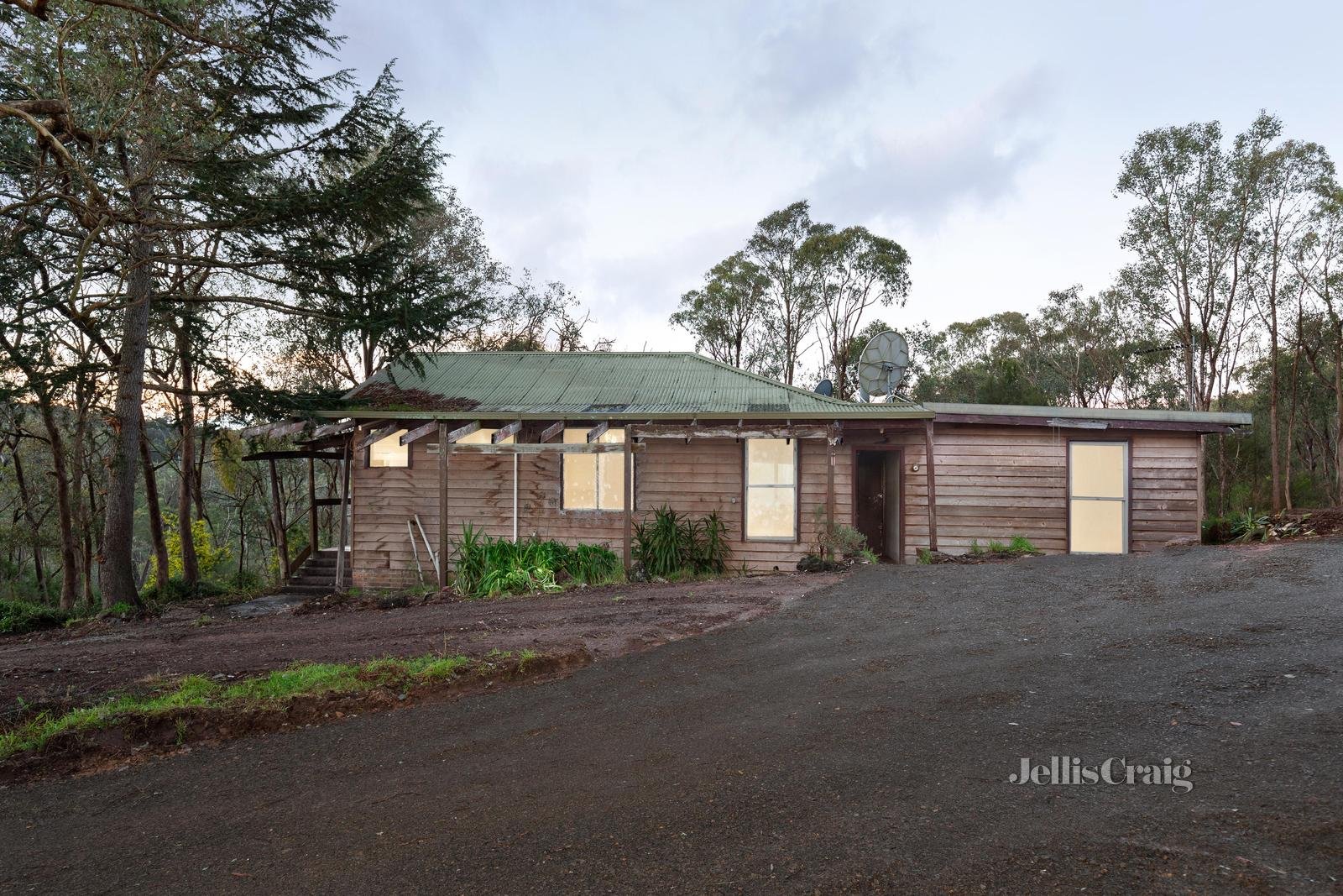 1158 Eltham Yarra Glen Road, Christmas Hills image 1