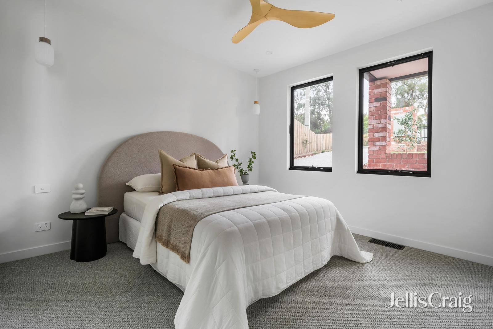 1/1581 Main Road, Research image 8