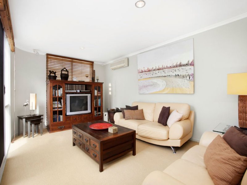 11/59-61 Ormond Esplanade, Elwood image 3