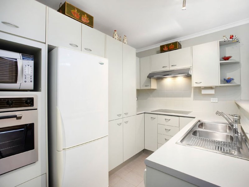 11/59-61 Ormond Esplanade, Elwood image 4