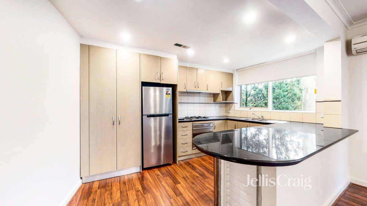 1/159 Alexandra Avenue, Toorak image 2