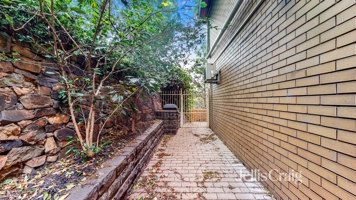 1/159 Alexandra Avenue, Toorak image 6