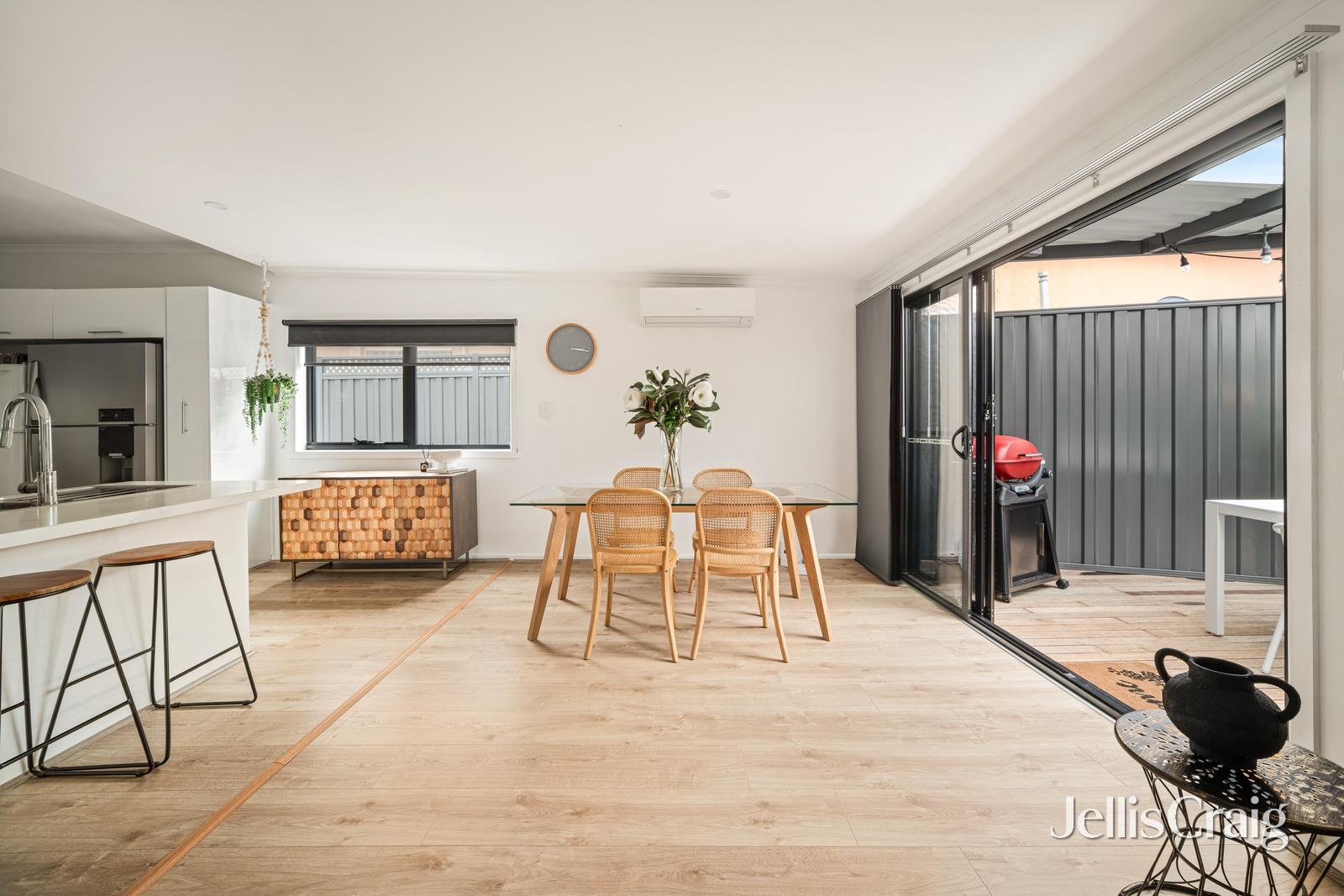 1/159 Warren Road, Parkdale image 5