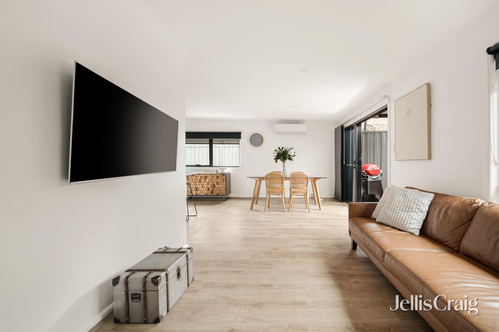 1/159 Warren Road, Parkdale image 7