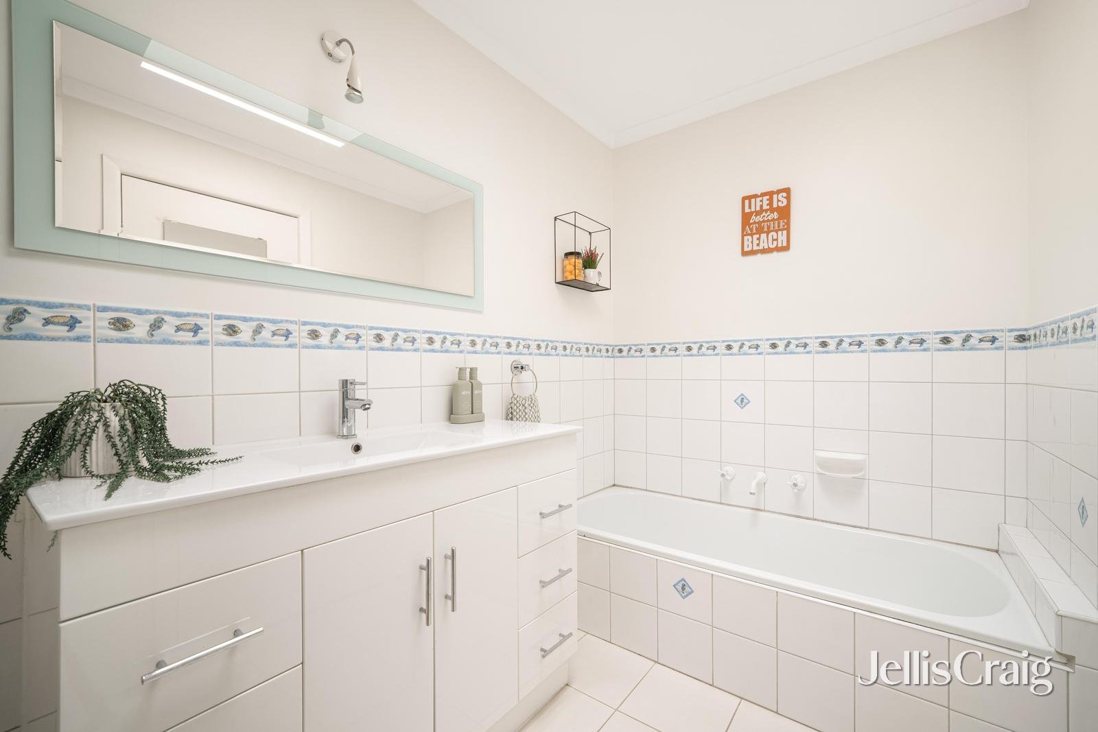 1/159 Warren Road, Parkdale image 9