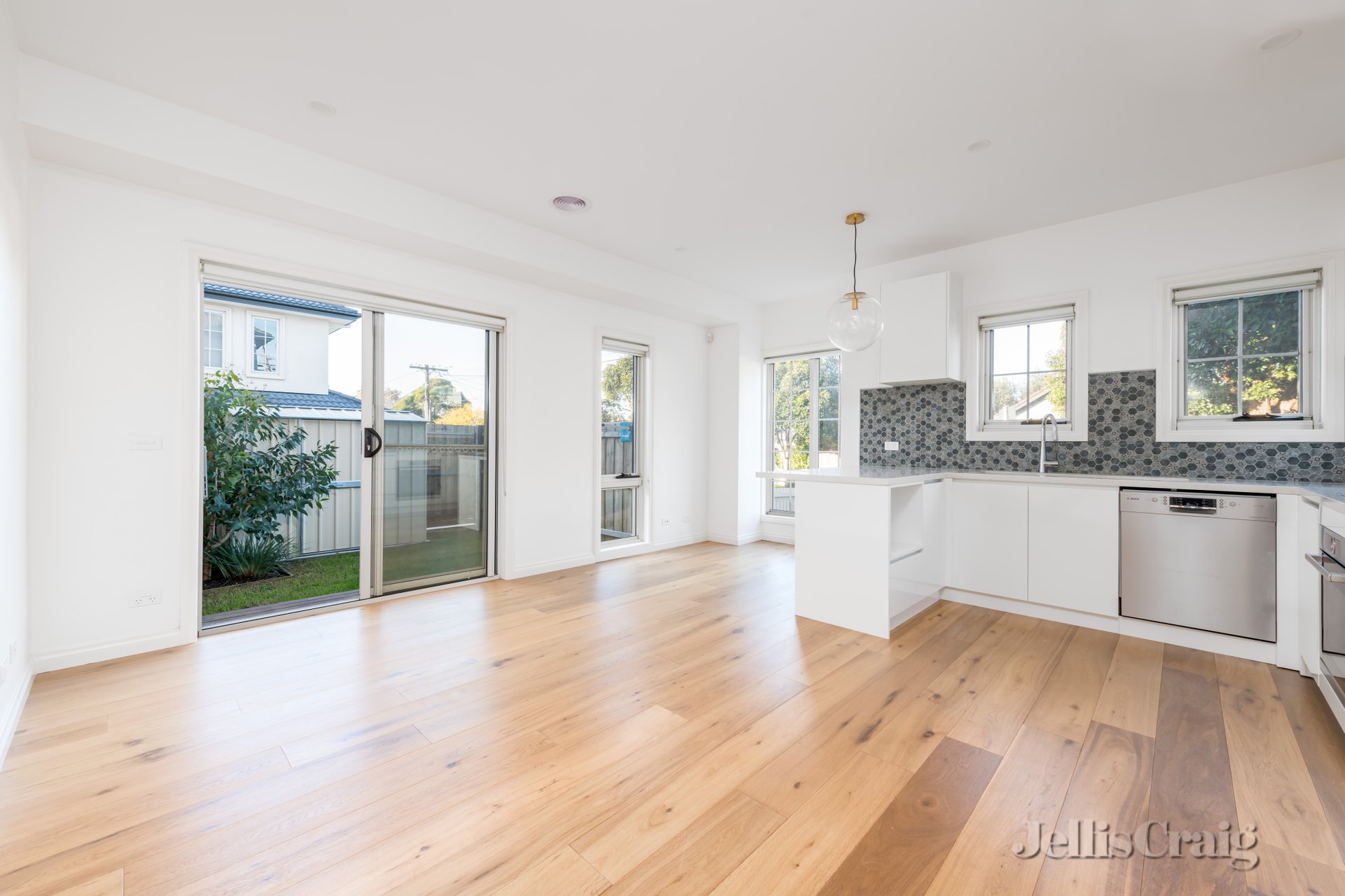 115A Atherton Road, Oakleigh image 2