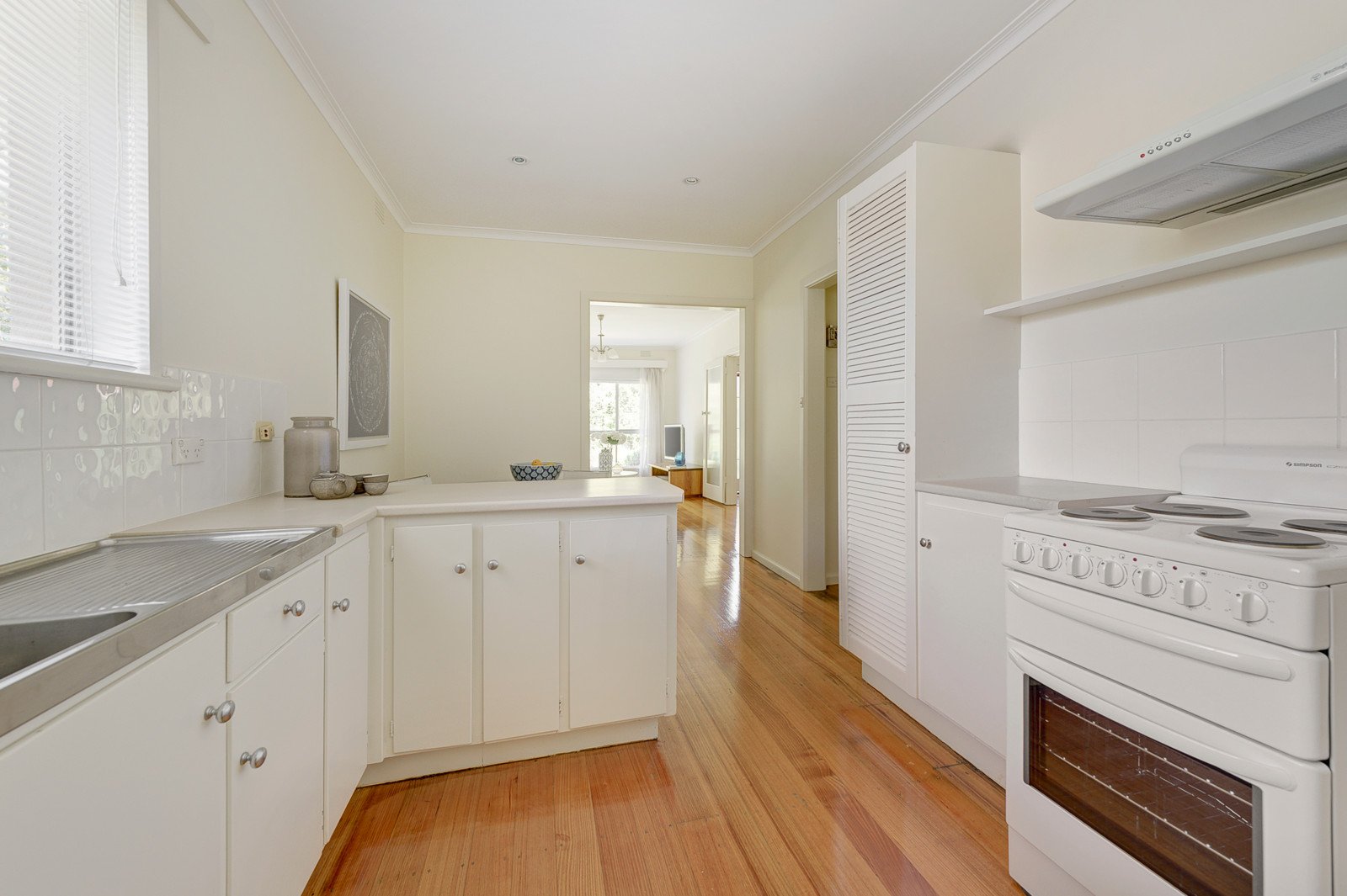 1/15a Kintore Street, Camberwell image 5