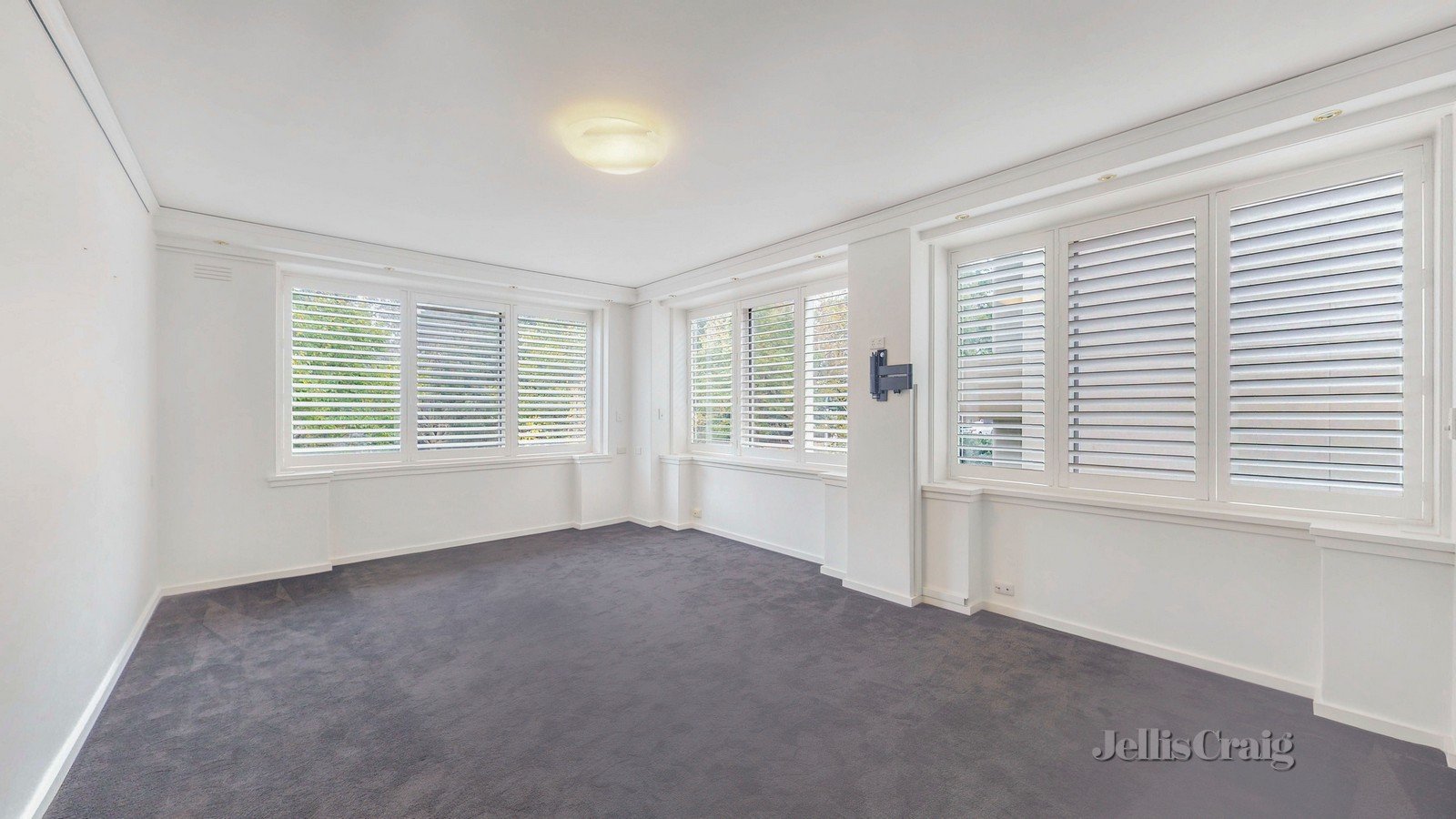 1/16-18 Anderson St, South Yarra image 2