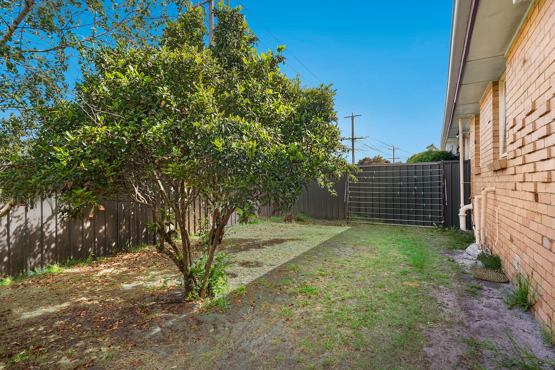 1/16 Albenca Street, Mentone image 7