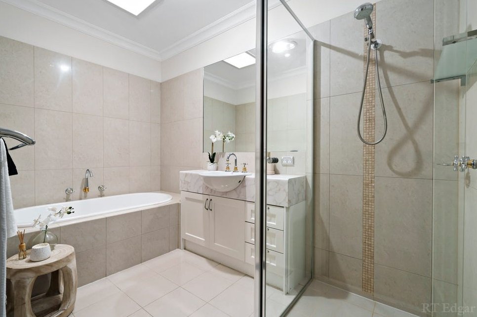 Property Gallery Thumbnail 9