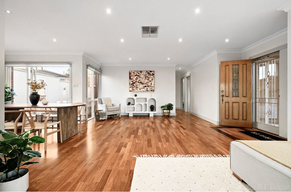 Property Gallery Thumbnail 3