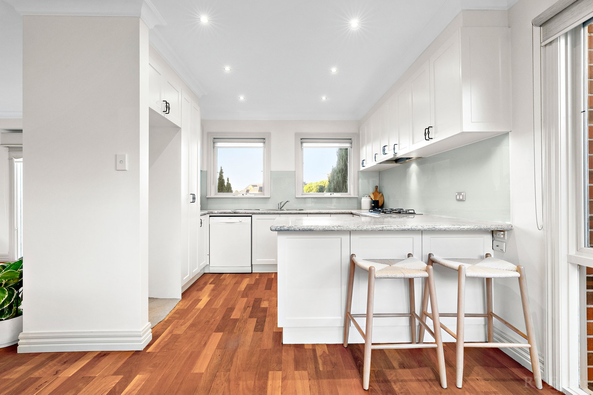 Property Gallery Thumbnail 4
