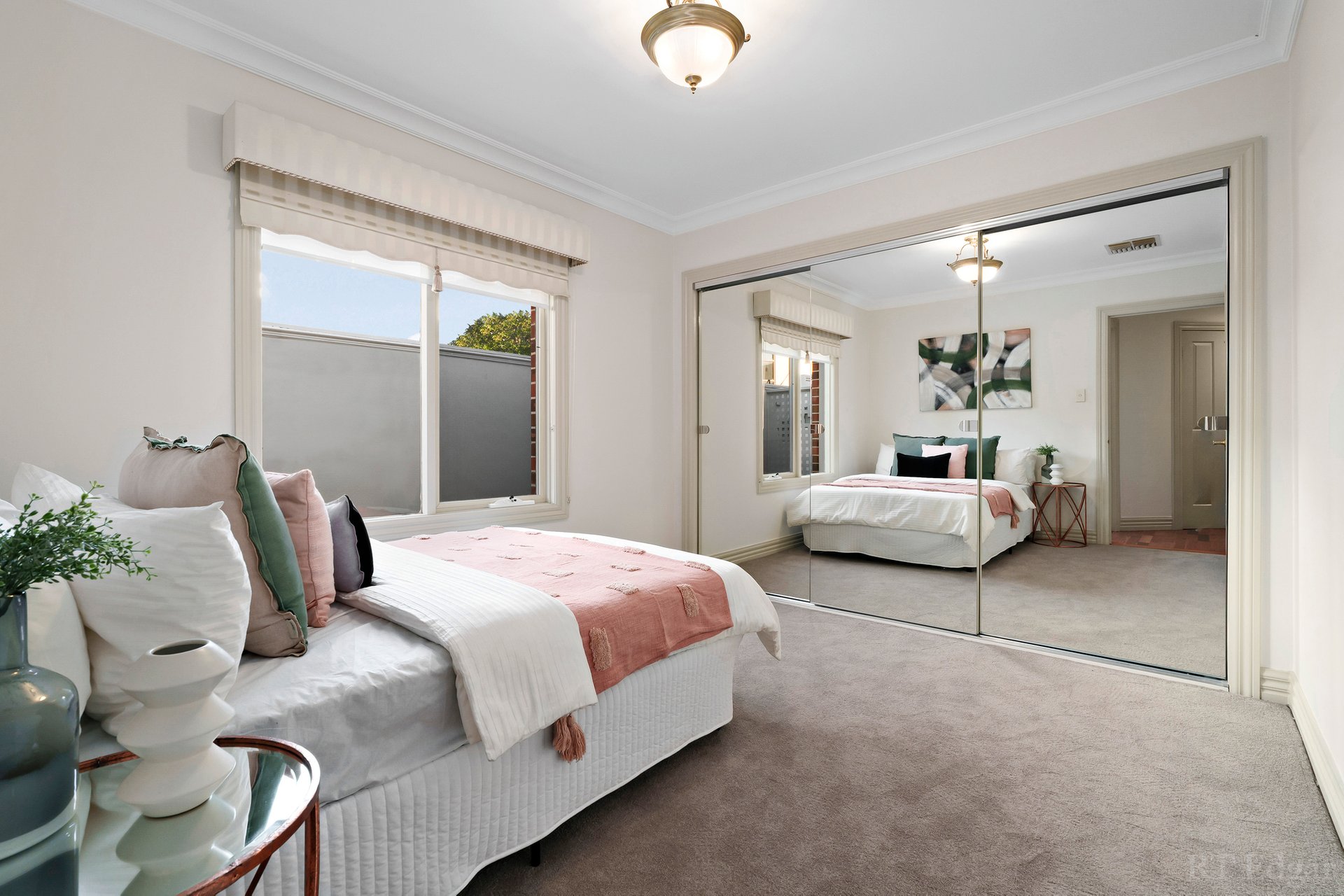 Property Gallery Thumbnail 8