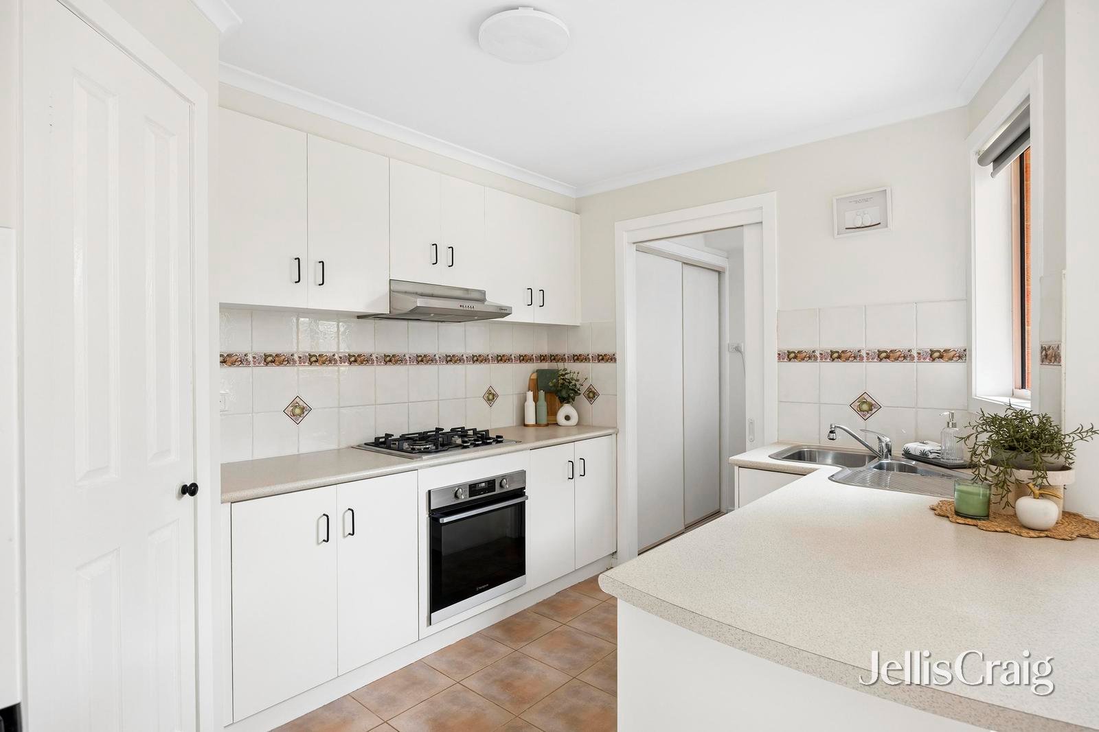 1/16 Bickford Road, Grovedale image 10