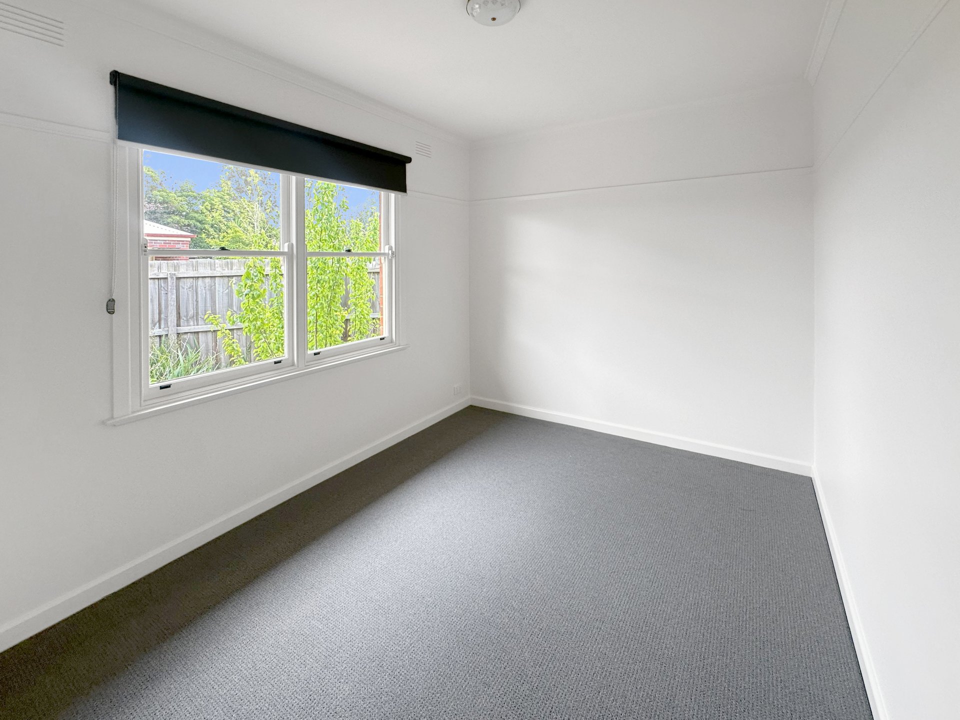 1/16 Boundary Road, East Geelong image 5